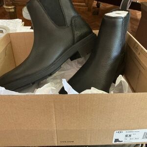 UGG Chelsea Harrison Booties black sz 9.5
